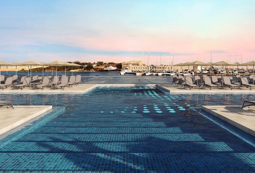 هتل Urban Rooms By Neu Collective