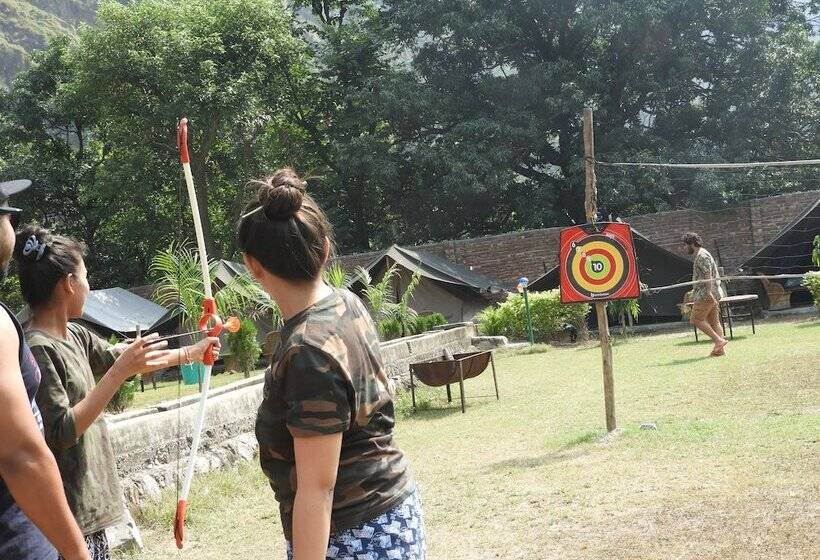 בית מלון כפרי Wildhawk Adventures