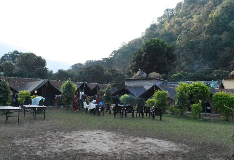 בית מלון כפרי Wildhawk Adventures