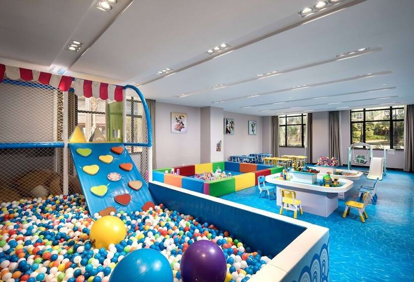 Отель Wyndham Garden Wenchang Nanguo