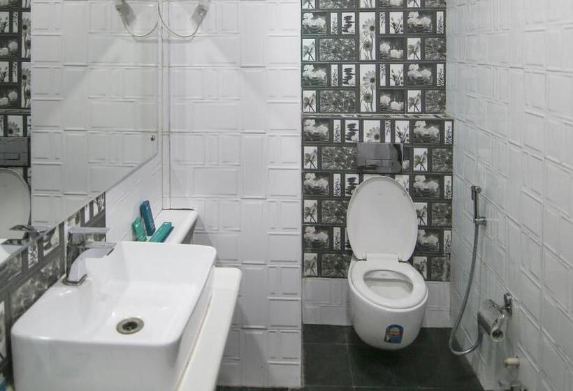 Отель Yashogopal Resortico