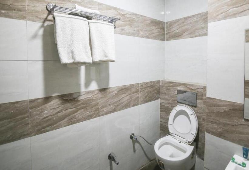 Отель Yashogopal Resortico