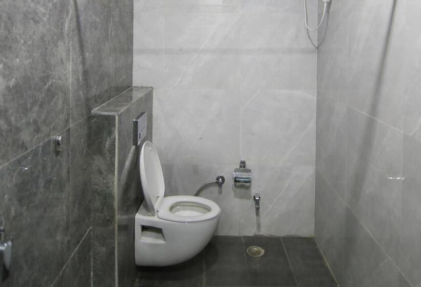 Отель Yashogopal Resortico