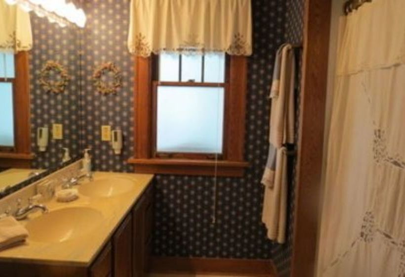 Lilac Village Bed & Breakfast