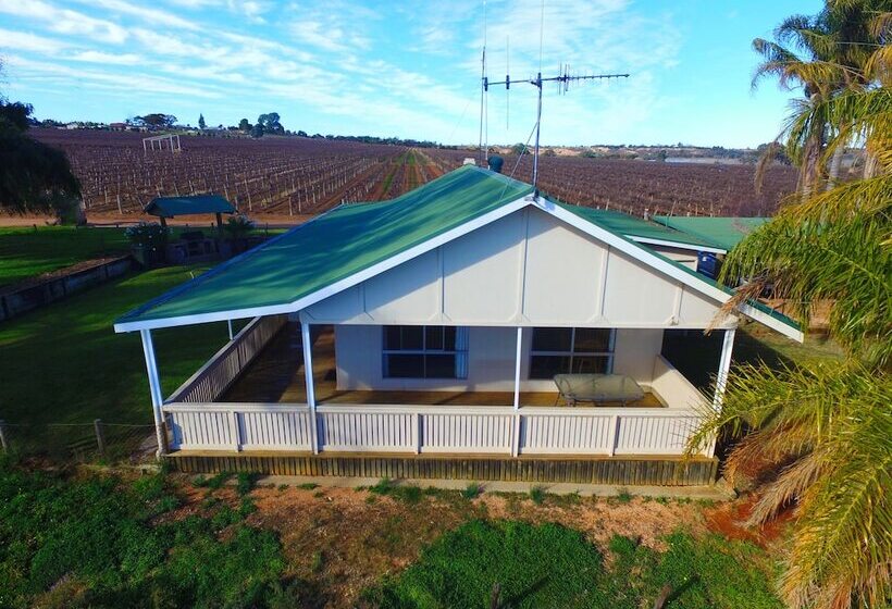 Mundic Waterfront Cottages