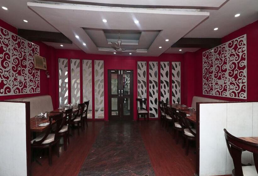 Oyo 14931 Hotel Step In