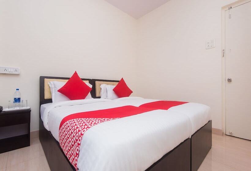 Oyo 15119 Vista Service Apartment