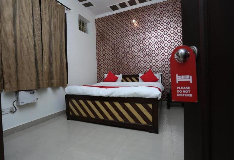 Oyo 15481 Hotel Star