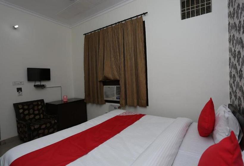 Oyo 15481 Hotel Star