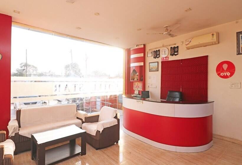 Oyo 6137 Hotel Star