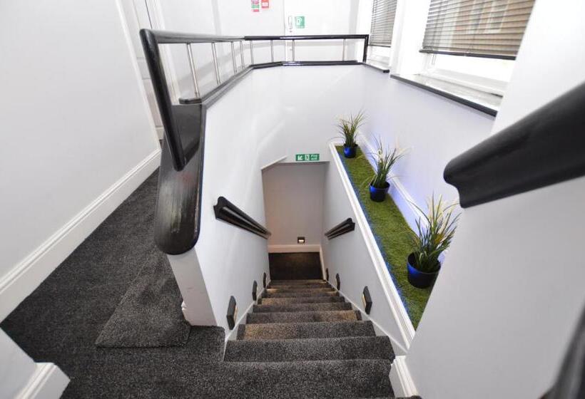 פנסיון Addison House