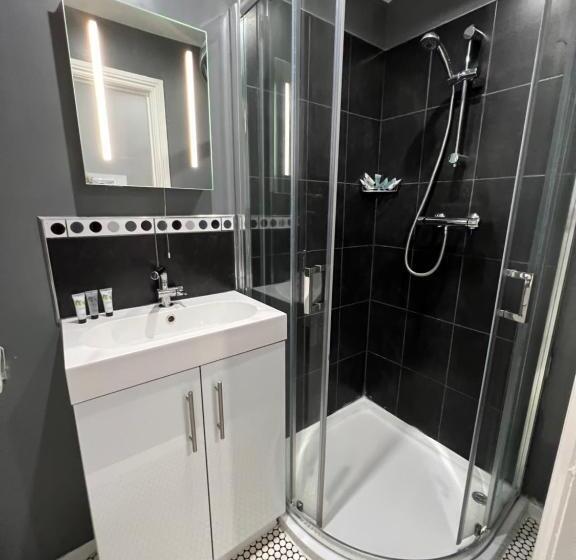 פנסיון Addison House