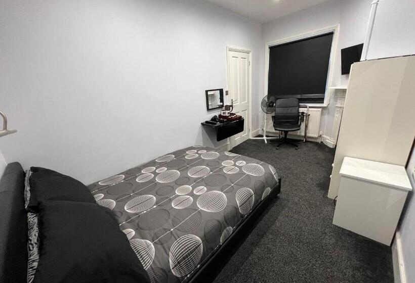 פנסיון Addison House