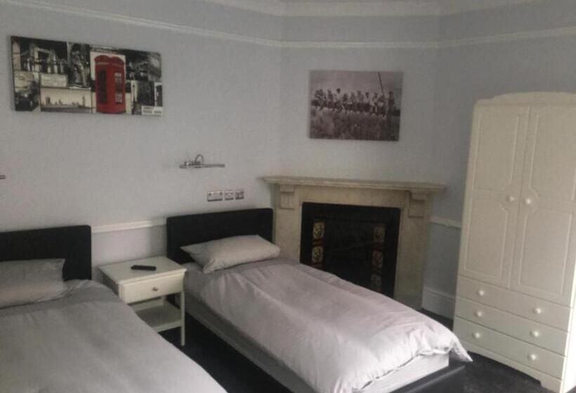 פנסיון Addison House