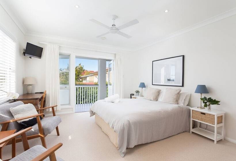 פנסיון Finns At Old Bar