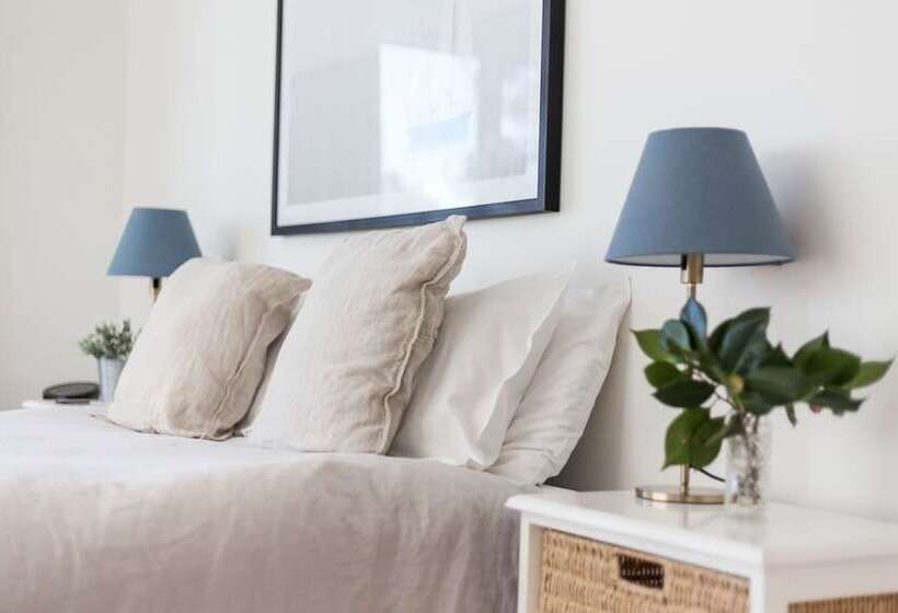 פנסיון Finns At Old Bar