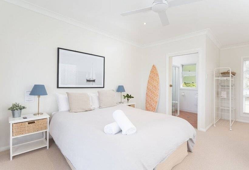 פנסיון Finns At Old Bar