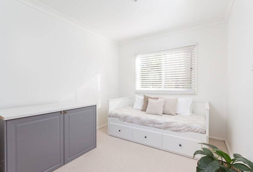 פנסיון Finns At Old Bar