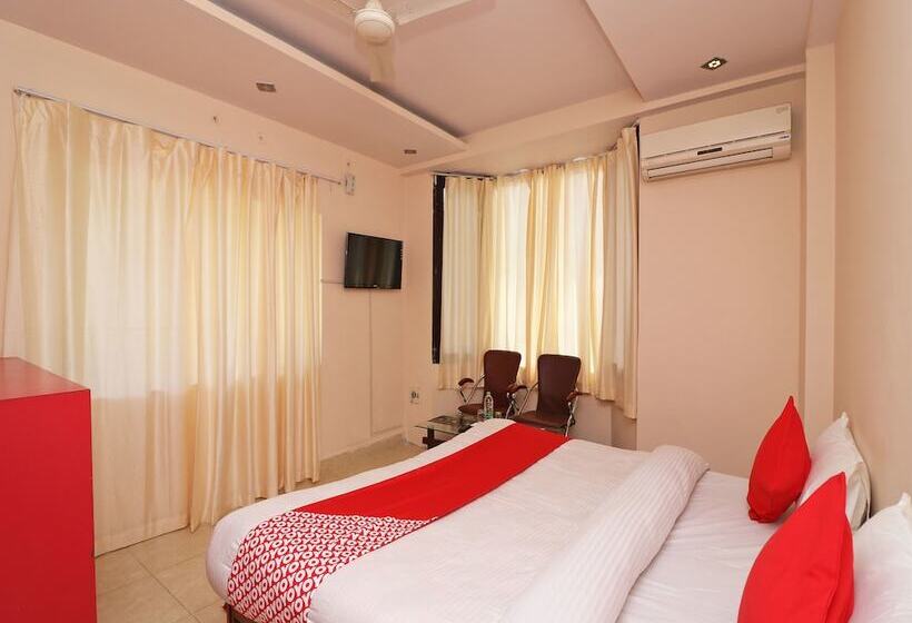 ペンション Oyo 13884 Holiday Homes