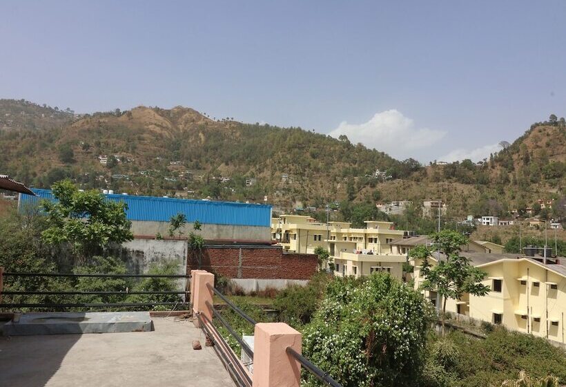 ペンション Oyo 13884 Holiday Homes