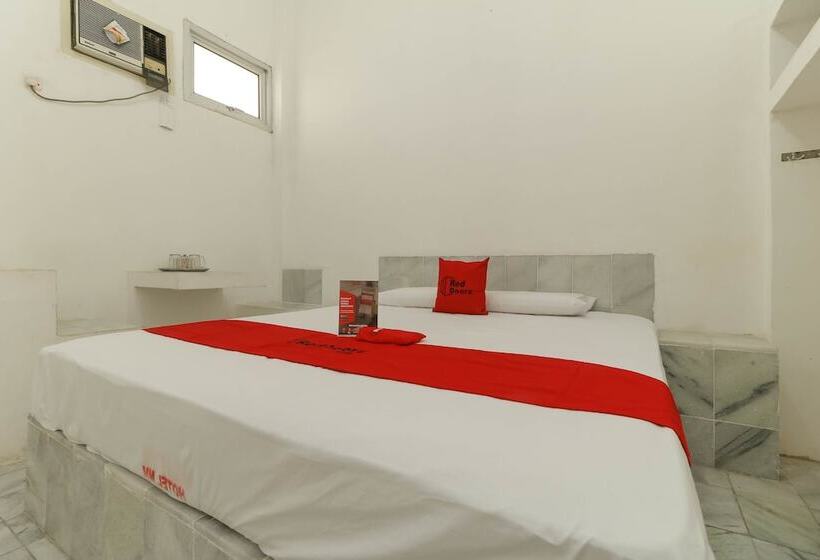 ペンション Reddoorz @ Lemabang