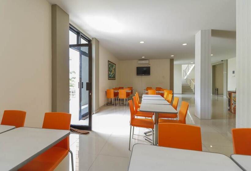 膳宿费 Reddoorz Near Universitas Sebelas Maret