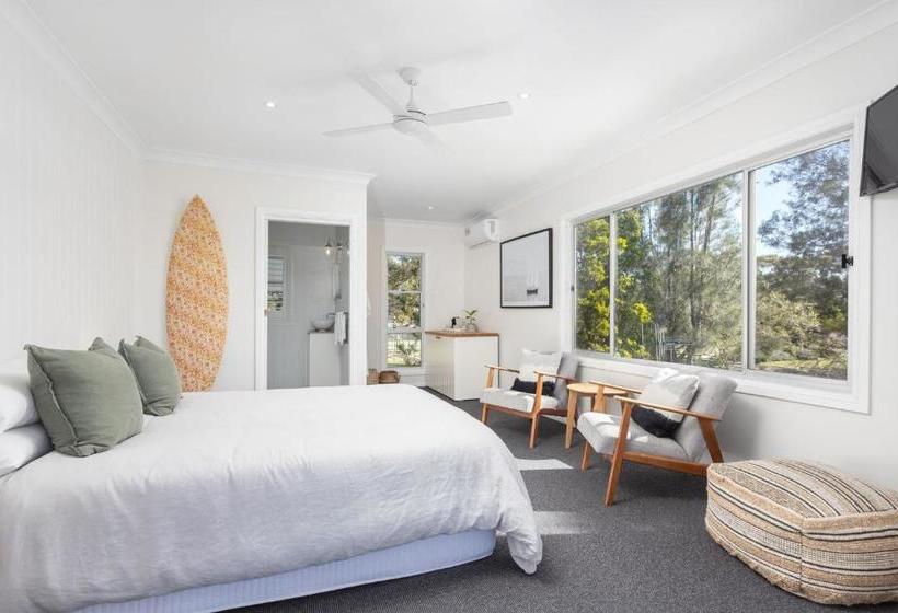 פנסיון Finns At Old Bar