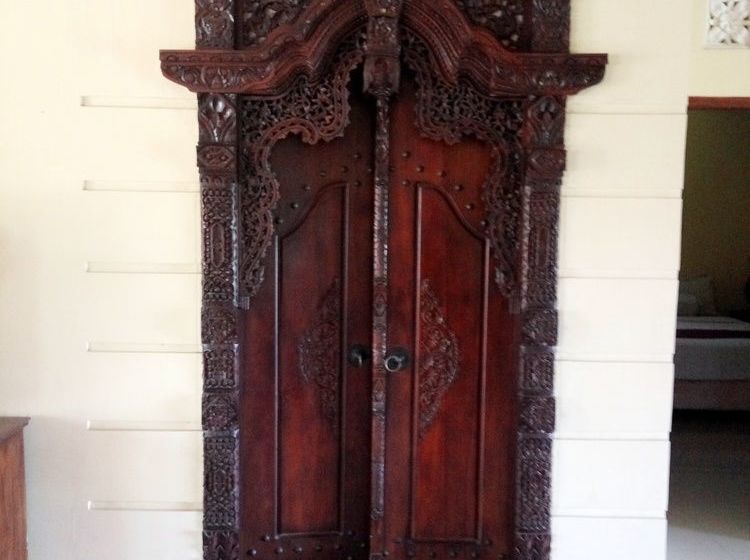 פנסיון Svaha Guest House