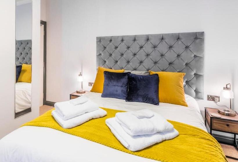 פנסיון The Avalon