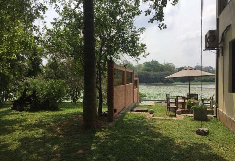 ペンション Villa Attikka