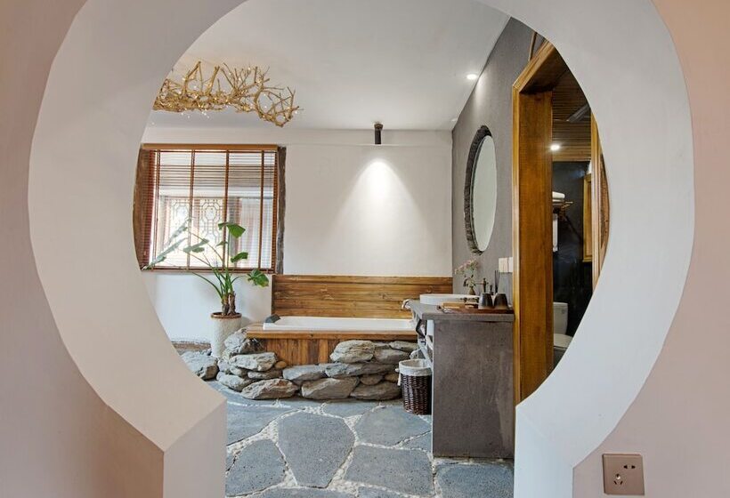 Пансион Waterfall Boutique Inn