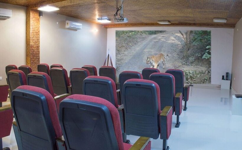 אתר נופש Corbett The Grand