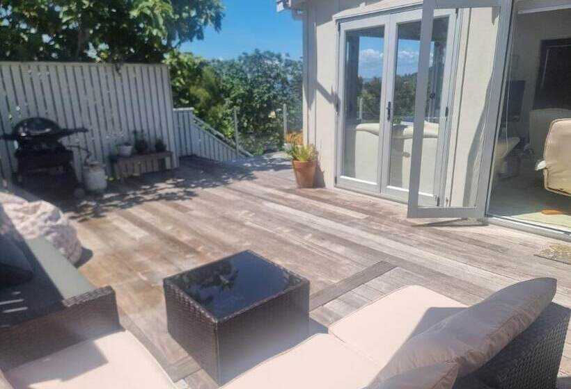 Tiri Cottage   Seaviews In Oneroa