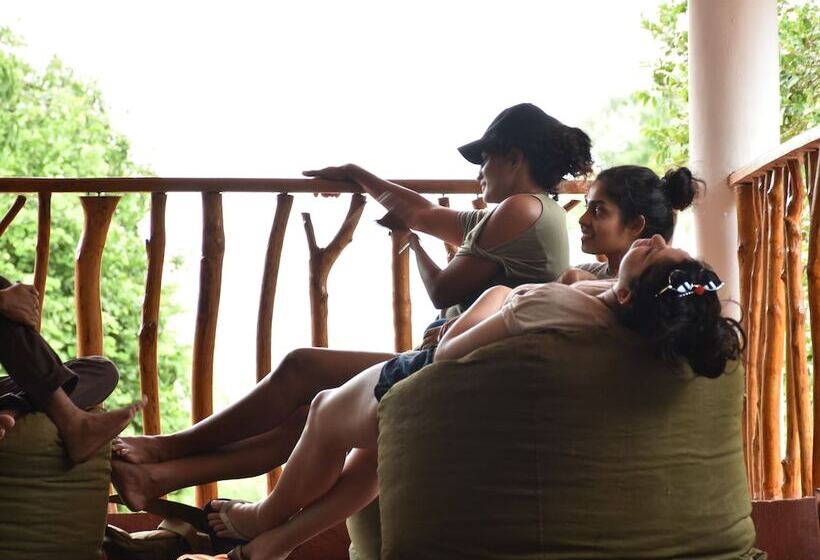 ユースホステル Funky Leopard Safari Lodge Bordering Yala National Park