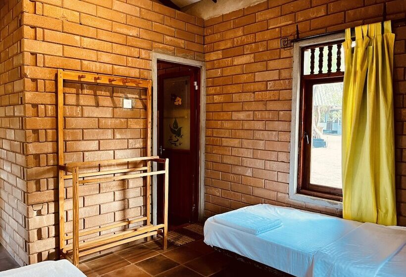 ユースホステル Funky Leopard Safari Lodge Bordering Yala National Park