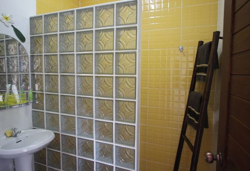 Bed and Breakfast Kalaka Homestay Auberge