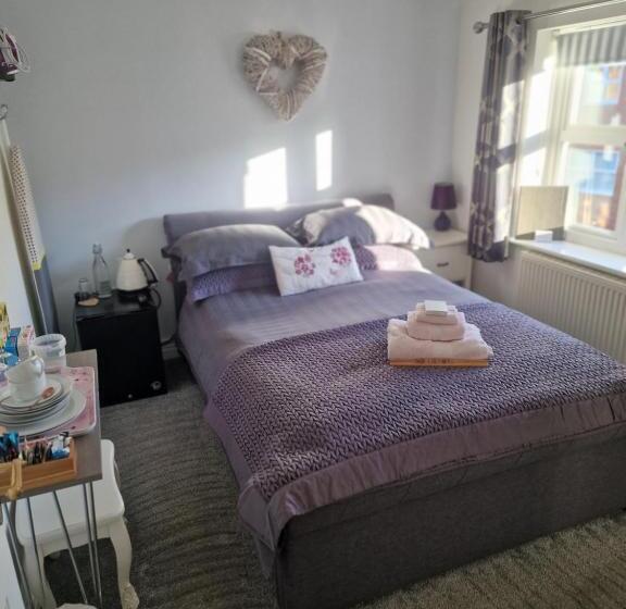 مبيت وإفطار Redwing Rise