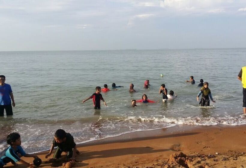 D Pantai Homestay Kuala Sg. Baru