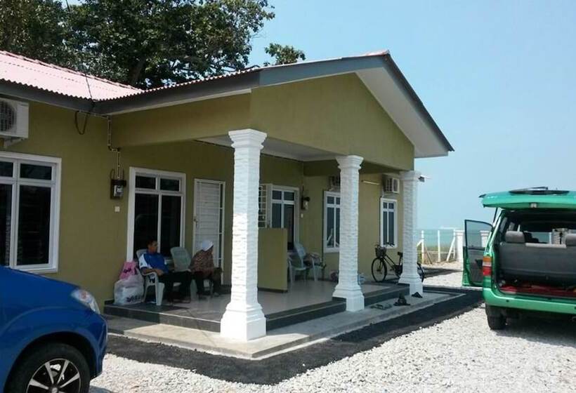 D Pantai Homestay Kuala Sg. Baru