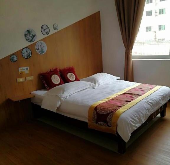 Хостел Shan Ju Ge Hotel Yangshuo