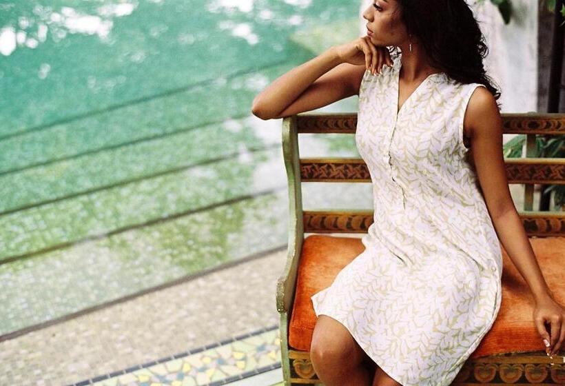 Отель Aathma Colombo House