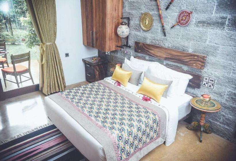 Отель Aathma Colombo House