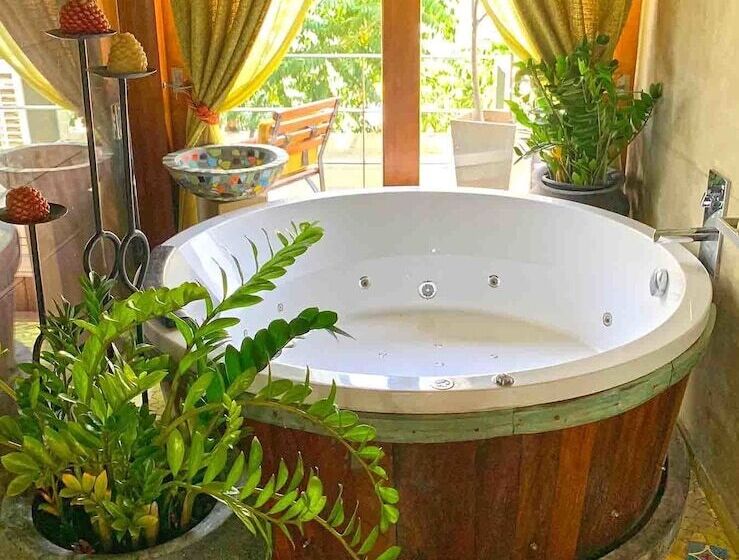 Отель Aathma Colombo House