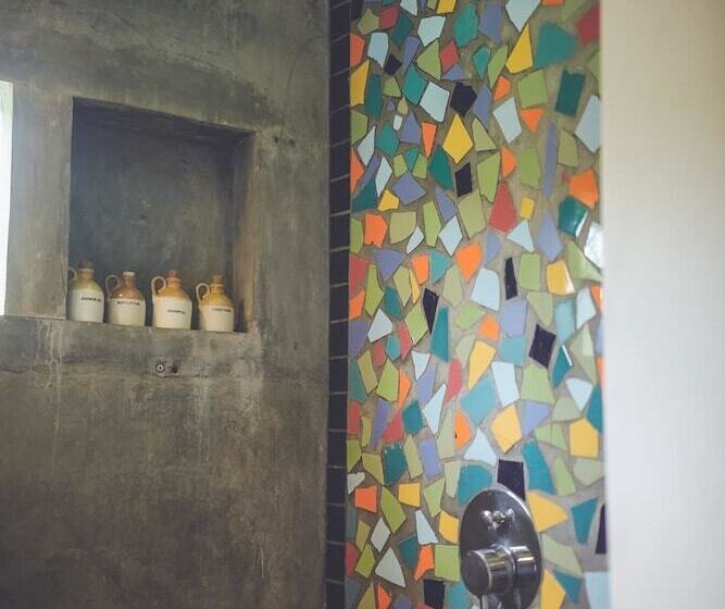 Отель Aathma Colombo House