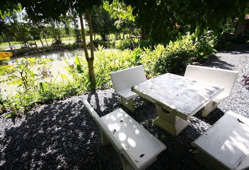 فندق Areeya Resort