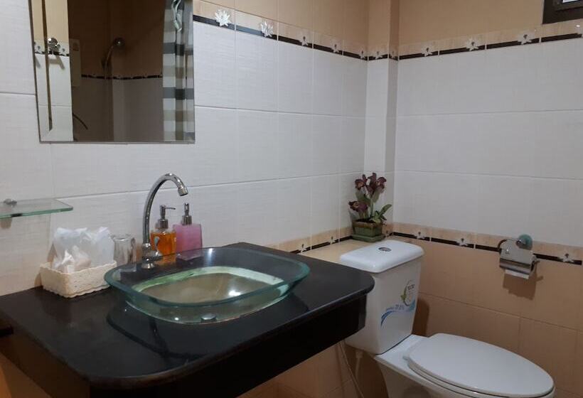 فندق Baansukruthai