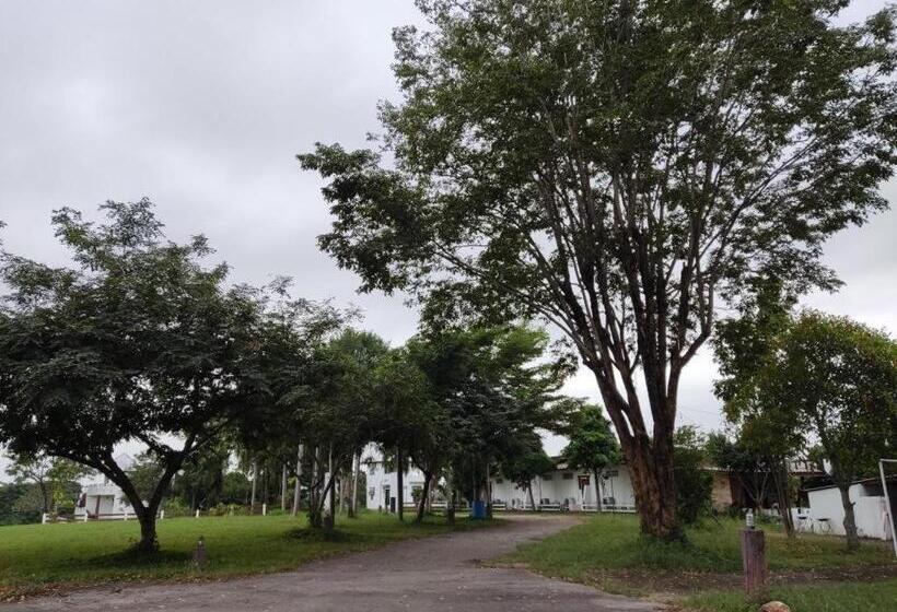 Отель Banrai Pornsawun