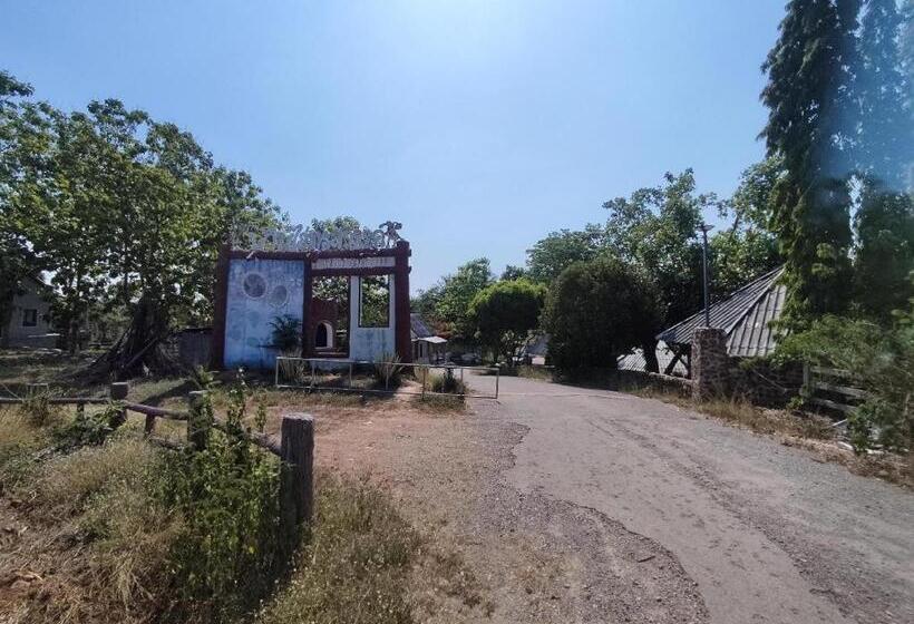 Отель Banrai Pornsawun