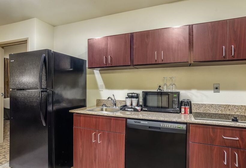 فندق Cobblestone Inn & Suites  Bridgeport