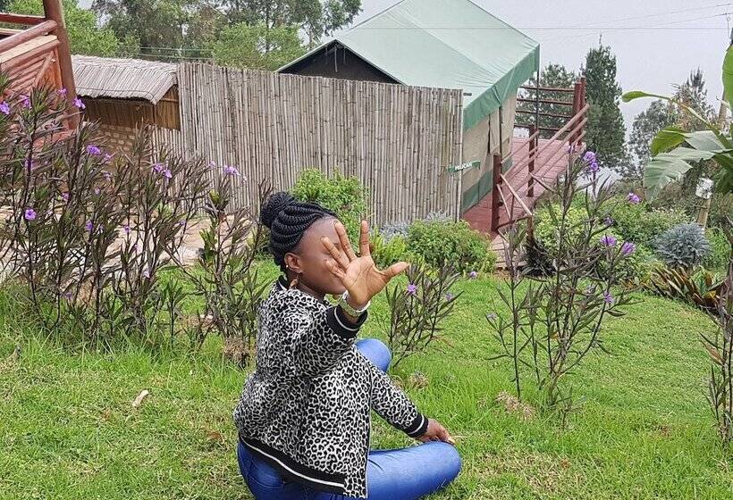 هتل Hawk S Eye Lodge Bunyonyi